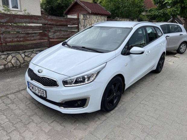 KIA CEE'D SW 1.6 CRDI Bronze M.o-i.132.000 km.N...