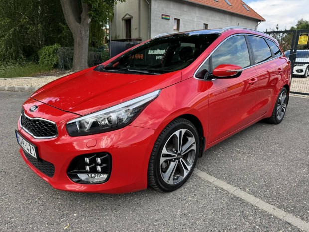 KIA CEE'D SW 1.6 CRDI GT Line Led!Panoráma!Navi...
