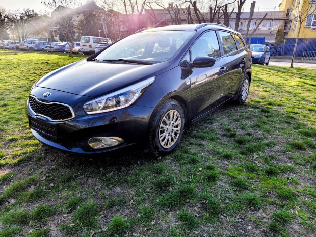 KIA CEE'D SW 1.6 CRDI LX Kl�ma friss m�szaki vo...