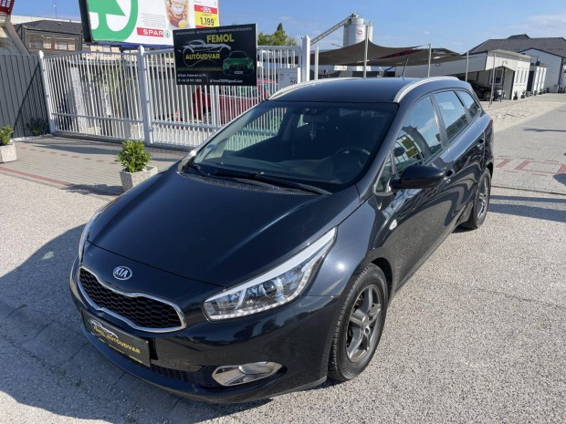 KIA CEE'D SW 1.6 CRDI LX Megkímélt! Sz.könyv!