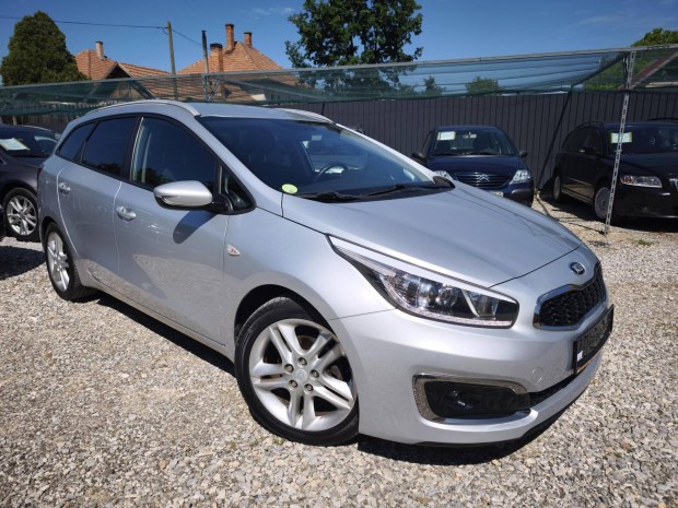 KIA CEE'D SW 1.6 CRDI Silver LED . Navi. Tempom...