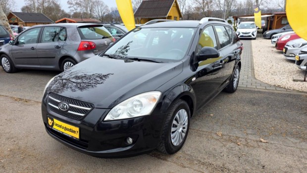 KIA CEE'D SW 1.6 CRDi EX Sz�p �llapot! digit kl...