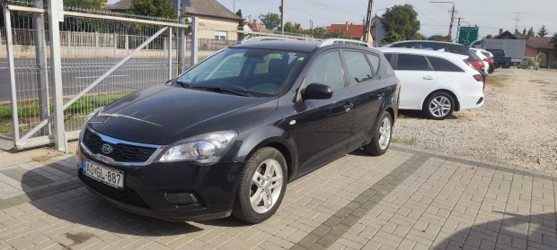 KIA CEE'D SW 1.6 CRDi LX EURO5 66KW-90LE . Fris...