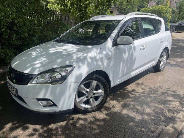 KIA CEE'D SW 1.6 CRDi LX EURO5 (Automata) autom...