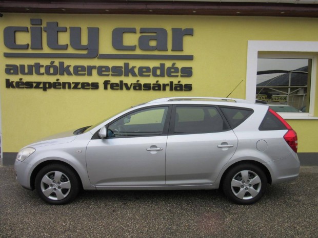 KIA CEE'D SW 1.6 EX Digitklima. ABS !