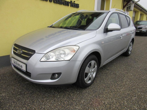 KIA CEE'D SW 1.6 EX Digitklima. ABS !