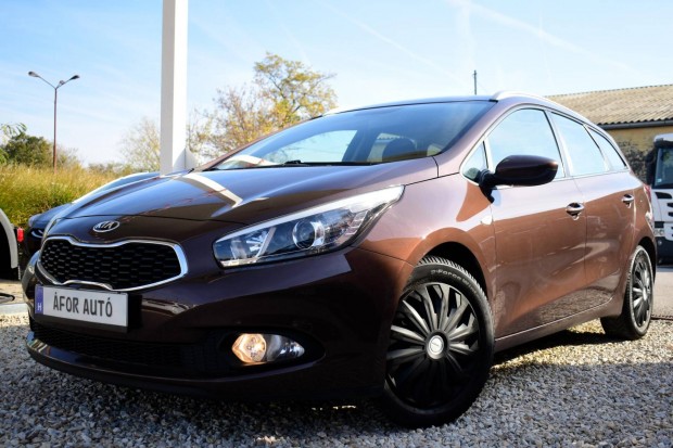 KIA CEE'D SW 1.6 GDI EX Klma - flfts - KOR...