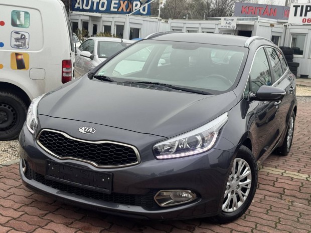 KIA CEE'D SW 1.6 GDI FIFA Prmium Navigci.Kam...