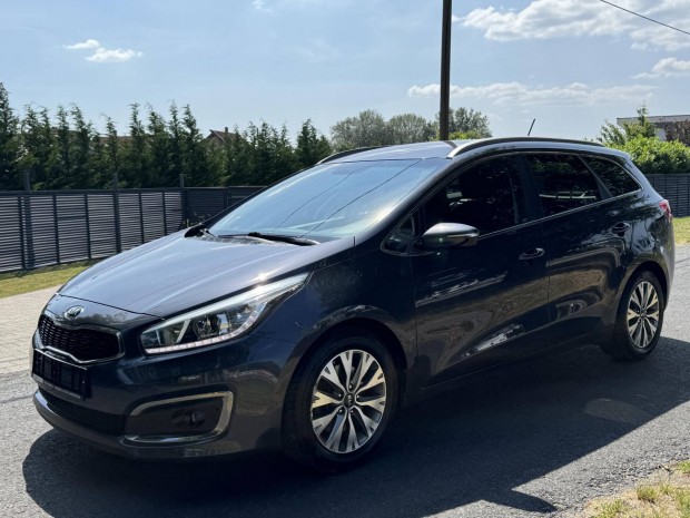 KIA CEE'D SW 1.6 GDI Limitált Prémium 3 Év Gara...