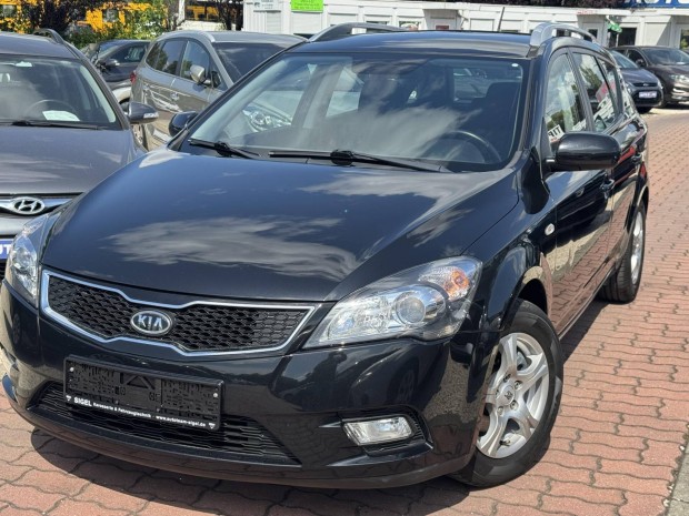 KIA CEE'D SW 1.6 LX Exclusive 108.000KM!!! Végi...