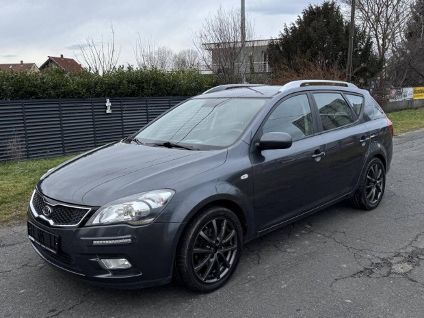 KIA CEE'D SW 1.6 LX Exclusive 3 v Garancia/SZE...