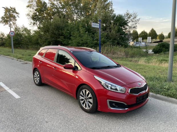 KIA CEE'D .....