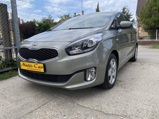 KIA Carens 1.7 CRDI EX Vgig Vezetett Szervizf...