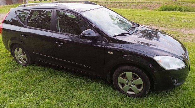 KIA Cee'd 1.4 EX Limited