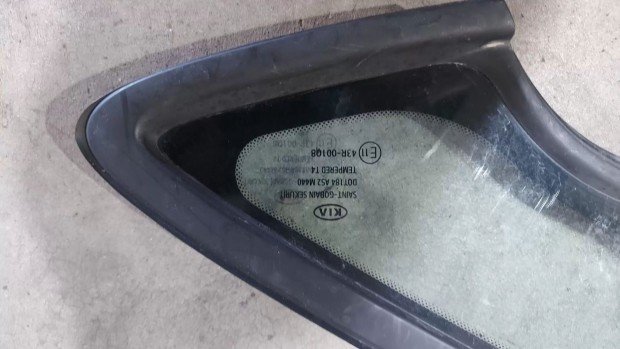 KIA Ceed Ceed 12 Jobb els� ajt� ajto A oszlop fix kis �veg ablak 0305