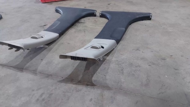 KIA Ceed Ceed 12- Bal jobb B oszlop takar� m�anyag elem bor�t�s 0316