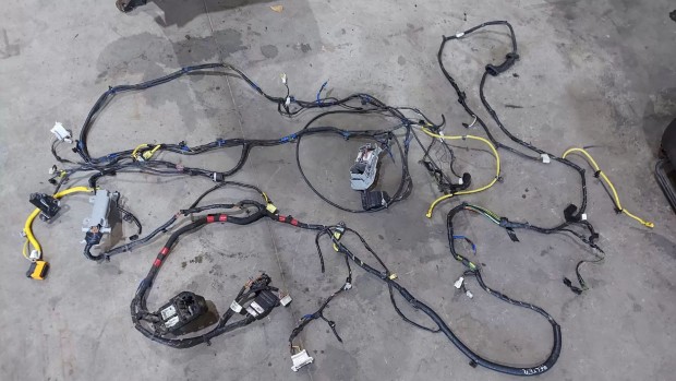 KIA Cee'd Ceed 12- M�szerfal k�belk�teg k�bel csatlakoz� vezet�k 0297