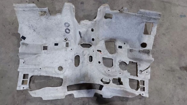 KIA Cee'd Ceed 12- Utast�r m�szerfal t�zfal zajv�d� szigetel�s 0295