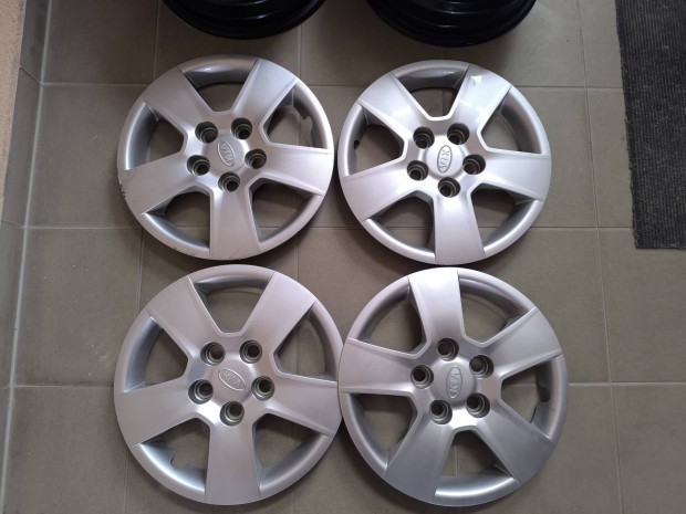 KIA Ceed/Venga/Rio lemezfelni dsztrcsaval 