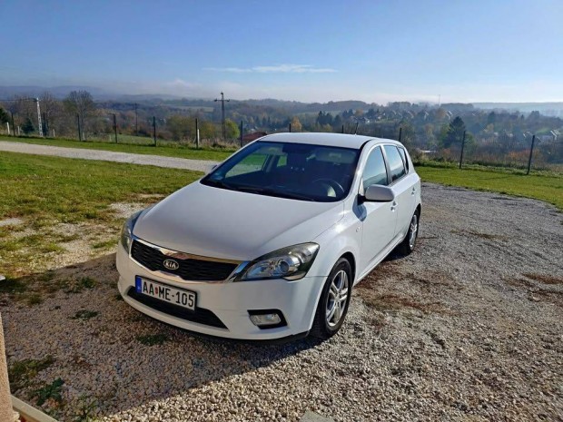 KIA Ceed ed (automata v�lt�s)
