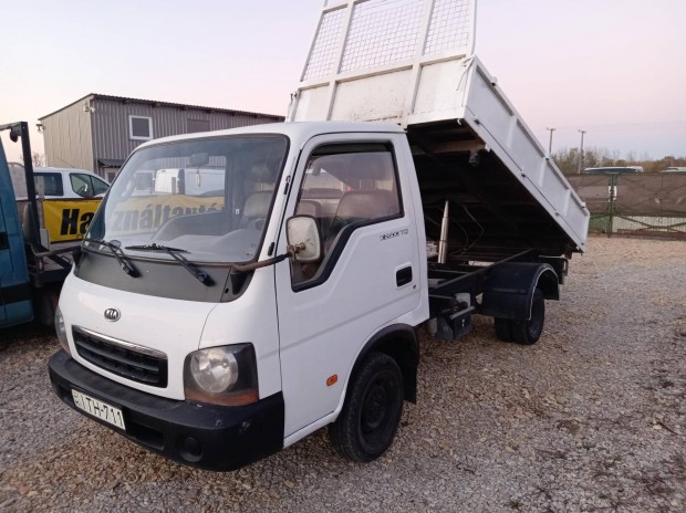 KIA K2500 2.5 D Trekking AC 205000 km.3 Oldalra...