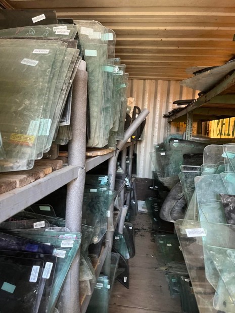 KIA K2500, KIA K2700 JOBB HTS FIX VEG elad