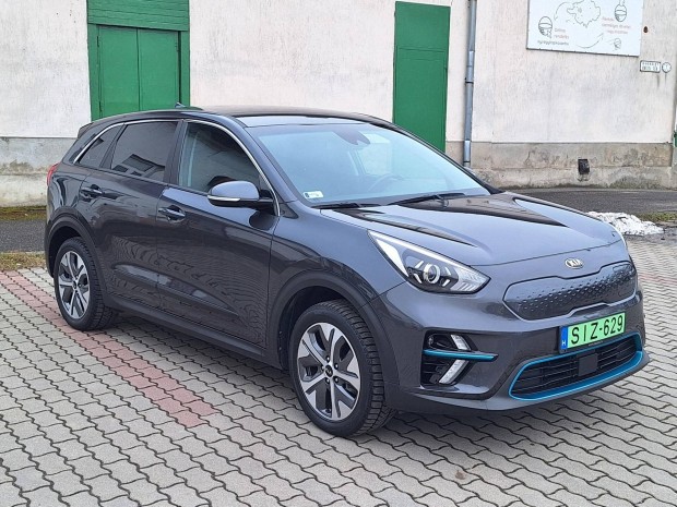 KIA Niro e-Niro 39kWh Silver Magyarorsz�gi! 50e...