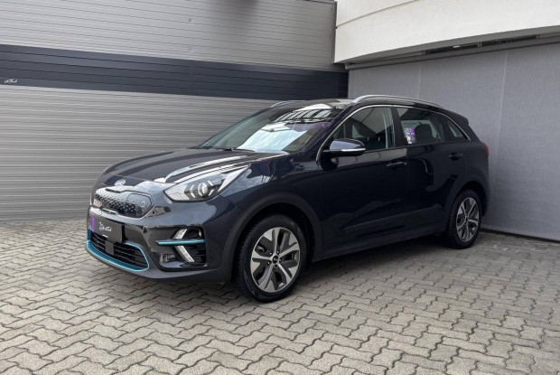 KIA Niro e-Niro 64kWh Gold Garanci�val!