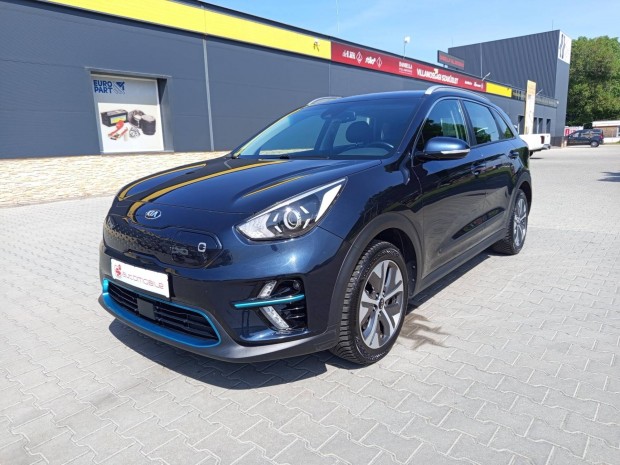 KIA Niro e-Niro 64kWh Platinum M-országi!Szerví...