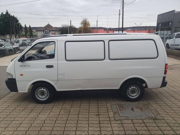 KIA Pregio 2.5 D 3V Komfort csak:56000km 1tulaj