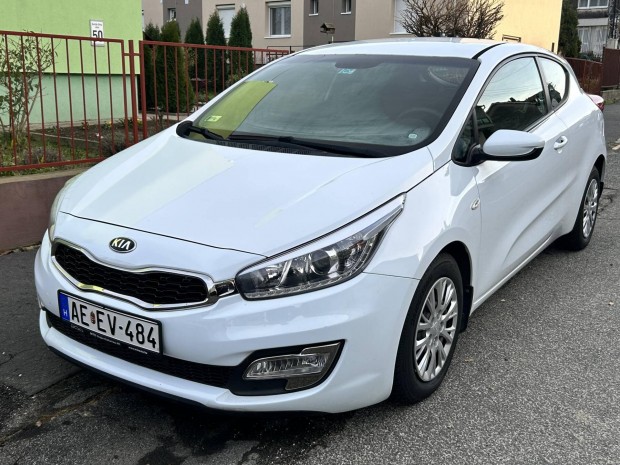 KIA Pro CEE'D 1.4 Cvvt LX Vezetett Szervizknyv