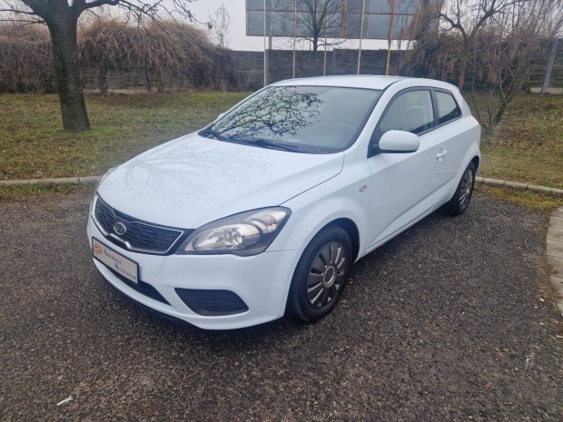 KIA Pro CEE'D 1.4 EX