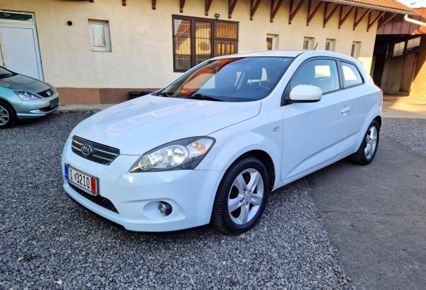 KIA Pro CEE'D 1.4 EX EURO5 Friss mszaki- szerv...