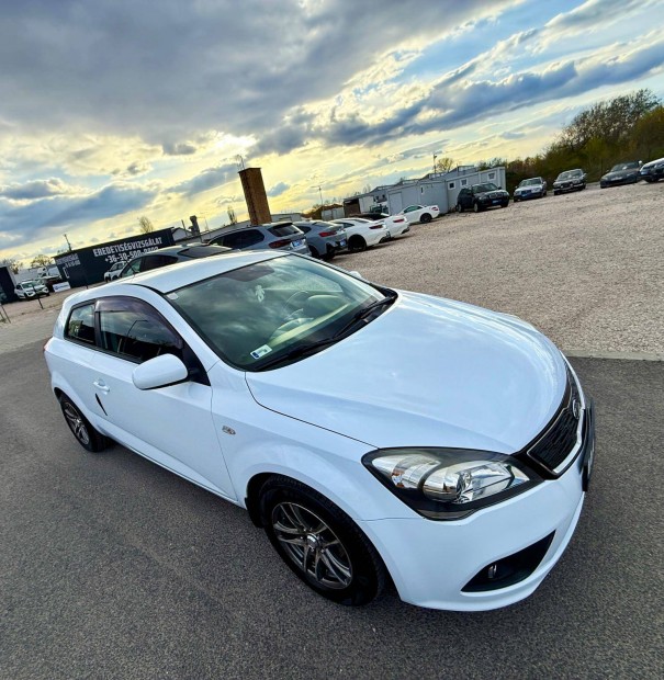 KIA Pro CEE'D 1.4 EX R15 Alufelni/Multikormny