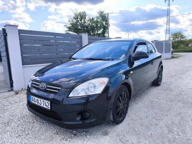 KIA Pro CEE'D 1.4 EX Szép állapot! Csere-beszám...