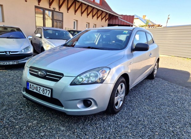 KIA Pro CEE'D 1.4 LX Friss szervz !