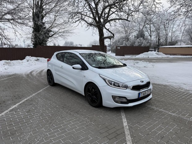 KIA Pro CEE'D 1.6 CRDI LX Tolat�kamera Friss 2...