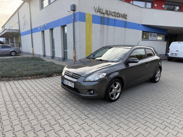 KIA Pro CEE'D 1.6 EX