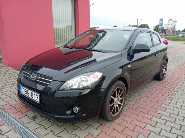 KIA Pro CEE'D 1.6 EX