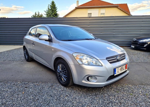 KIA Pro CEE'D 1.6 TX Friss műszaki