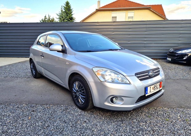 KIA Pro CEE'D 1.6 TX Friss műszaki !