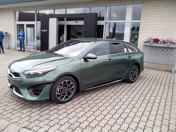 KIA Pro CEE'D Proceed 1.5 T-GDI Ultimate Editio...