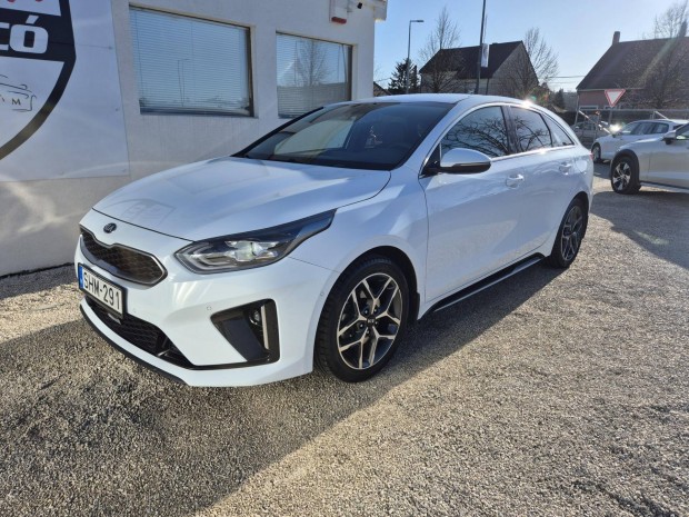 KIA Pro CEE'D Proceed 1.6 CRDi GT Line Szervizk...