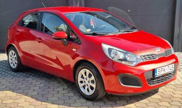 KIA RIO 1.2 Cvvt EX Szp Bordmetl. 2. Tulajdo...