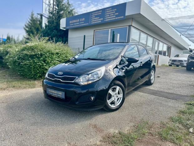 KIA RIO 1.2 Cvvt Limitlt Fifa Word Cup Edition...