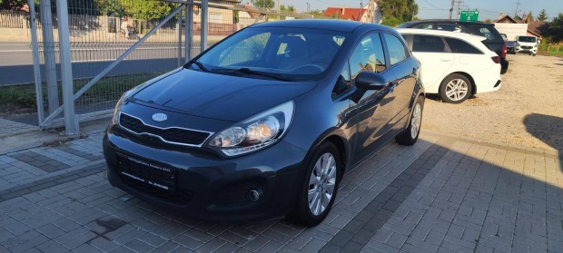 KIA RIO 1.4 CRDi EX Ülésfűtés. Szervíz Dokument...