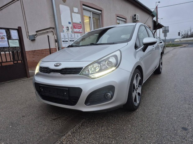 KIA RIO 1.4 Cvvt EX Limited Vez.szervk�nyv/digi...
