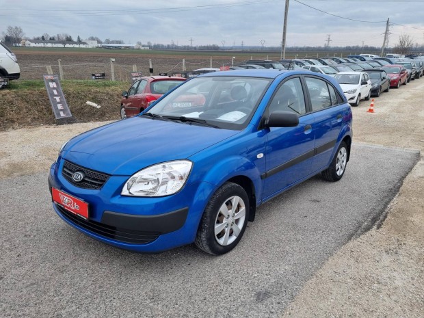 KIA RIO 1.4 EX Plus Garanciával . ingyenes szer...