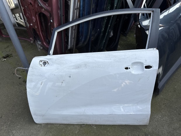 KIA RIO AJTÓ eladó