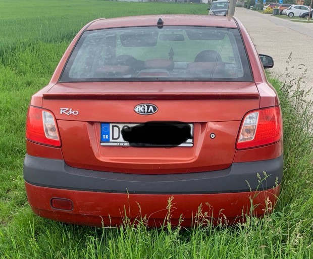 KIA Rio benzin